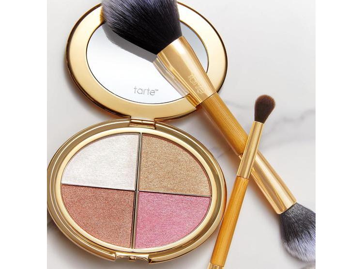PALETA TARTE GLOW WARDROBE: DESTACADOS PARA OJOS, MEJILLAS Y MÁS VEGANA - 6