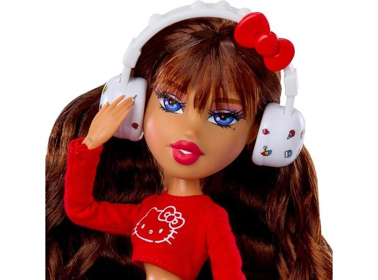 MUÑECA BRATZ X HELLO KITTY YASMIN, CON ESTILO ADORABLE, INCLUYE ACCESORIOS ÚNICOS Y MODA INSPIRADA EN SANRIO - 3