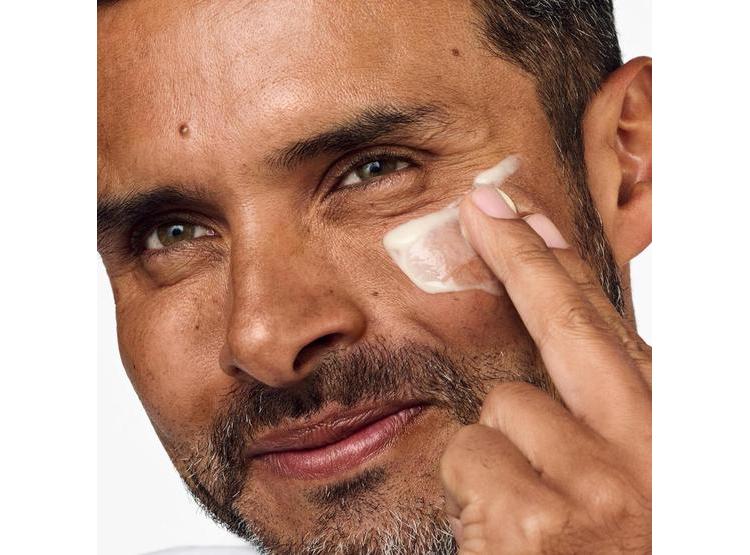 LOCIÓN HIDRATANTE CLINIQUE CON ÁCIDO HIALURÓNICO PARA HOMBRES - 3