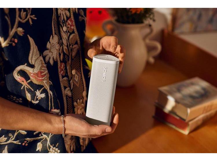 ALTAVOZ BLUETOOTH PORTÁTIL SONOS ROAM 2 EN BLANCO, RESISTENTE AL AGUA, CONTROL POR VOZ ALEXA, CONECTIVIDAD WI-FI - 6