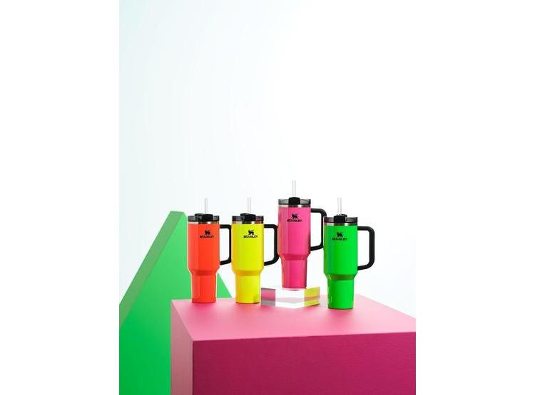 STANLEY VASO TÉRMICO QUENCHER H2.0 DE ACERO INOXIDABLE CON AISLAMIENTO PARA BEBIDAS FRÍAS O CALIENTES - 3