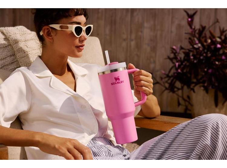 STANLEY QUENCHER H2.0: VASO CON MANGO, POPOTE Y TAPA DE 3 POSICIONES, ACERO INOXIDABLE NEGRO, APTO PORTAVASOS - 9