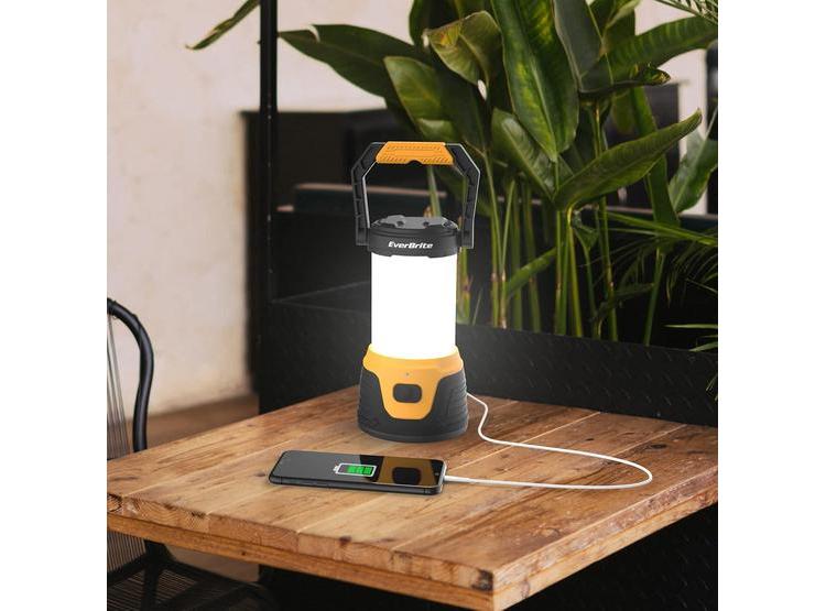 LINTERNA LED RECARGABLE EVERBRITE CON BANCO DE ENERGÍA, PERFECTA PARA EMERGENCIAS Y ACTIVIDADES AL AIRE LIBRE - 1