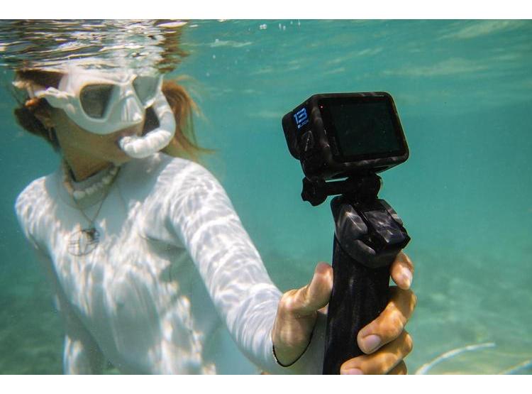 GOPRO HERO13 BLACK CON ACCESORIOS INCLUIDOS: THE HANDLER, 2 BATERÍAS, 2 SOPORTES, MICROSD 64GB Y ESTUCHE - 5