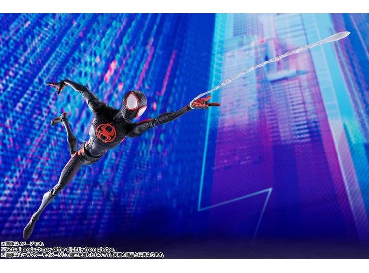 TAMASHII NATIONS FIGURA DE ACCIÓN DE SPIDER-MAN MILES MORALES CON ACCESORIOS DE LA PELÍCULA ACROSS THE SPIDER-VERSE - 2