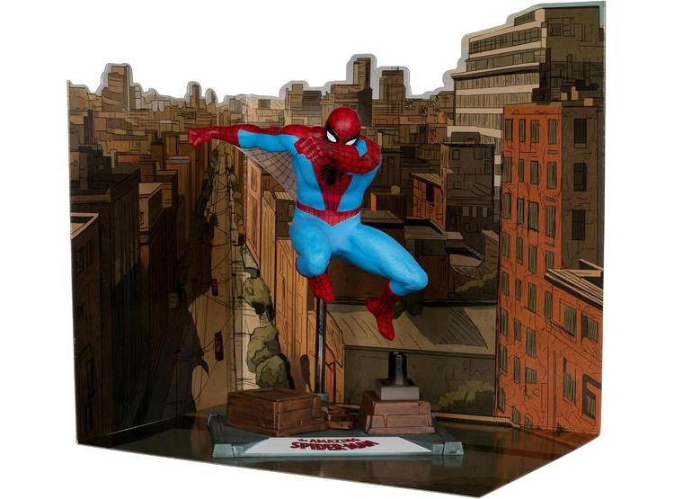 FIGURA SPIDER-MAN A ESCALA MCFARLANE TOYS, EDICIÓN GOLD LABEL, ESCENA POSADA MARVEL - 1