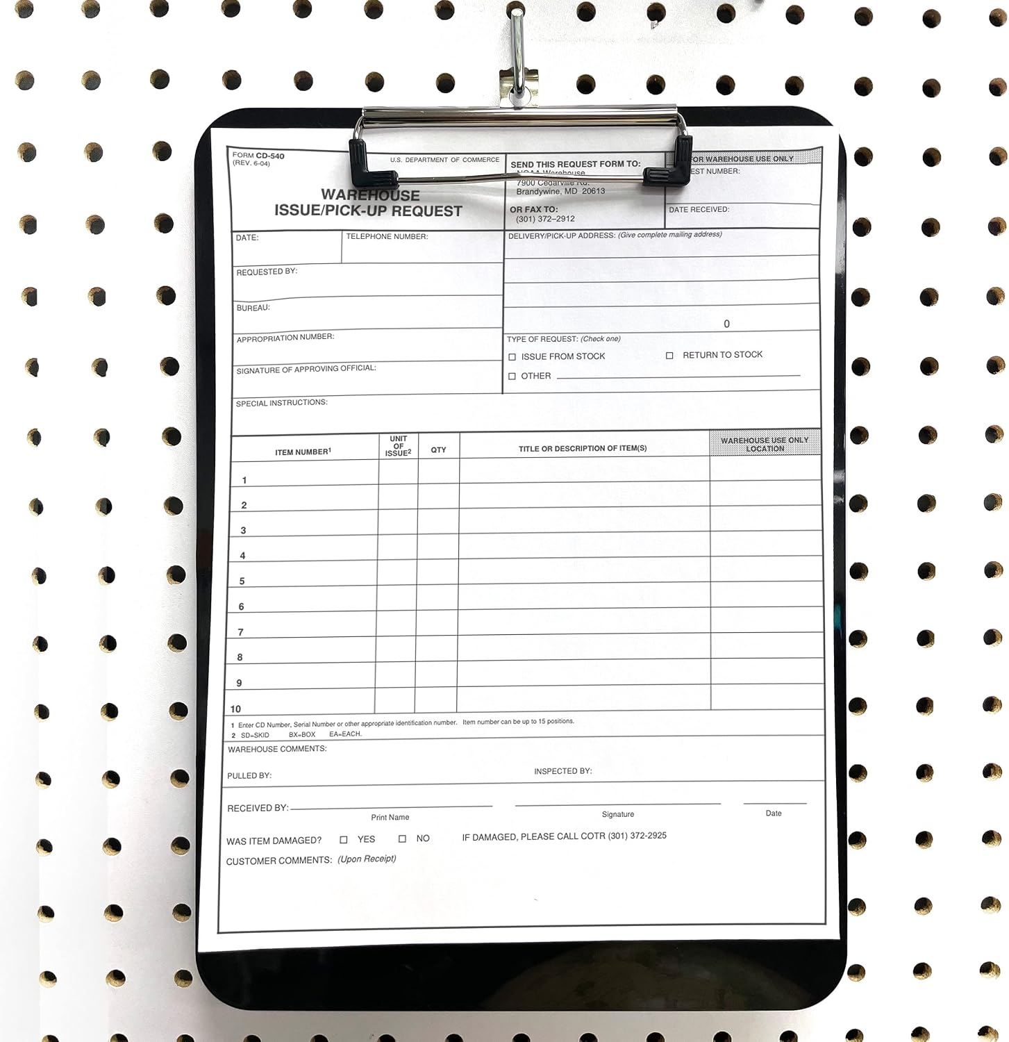 CARPETA MAGNÉTICA OFFICEMATE CON CLIP DE PERFIL BAJO, NEGRA, PLÁSTICO RECICLADO - 5