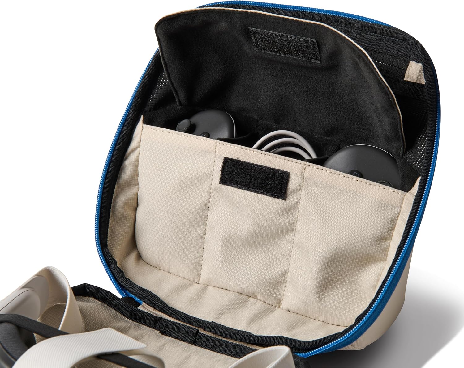 ESTUCHE DE TRANSPORTE NOMADIX PARA META QUEST 3/3S AZUL HUESO - 5
