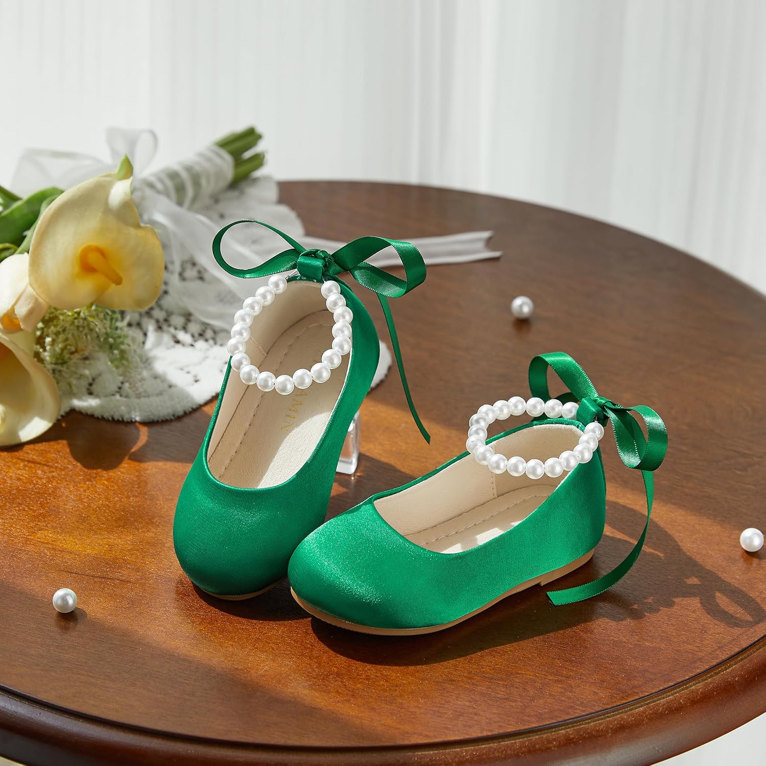 ZAPATOS PLANOS PHIRAMIN PARA NIÑA CON DISEÑO FLORAL Y CORREA PERLA VERDE - 2