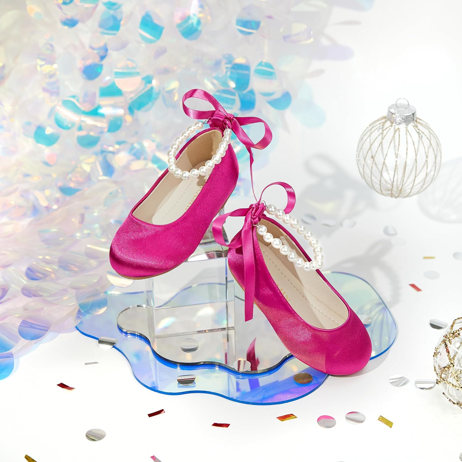 ZAPATOS PLANOS PHIRAMIN PARA NIÑA CON DISEÑO FLORAL Y CORREA DE PERLAS ROSA INTENSO - 2