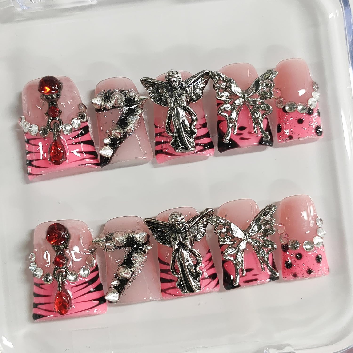 UÑAS POSTIZAS CORTAS DUCK PRESS ON BRKYKGK 3D GOTHIC CON PINCHOS Y BRILLANTES 10 PIEZAS - 2