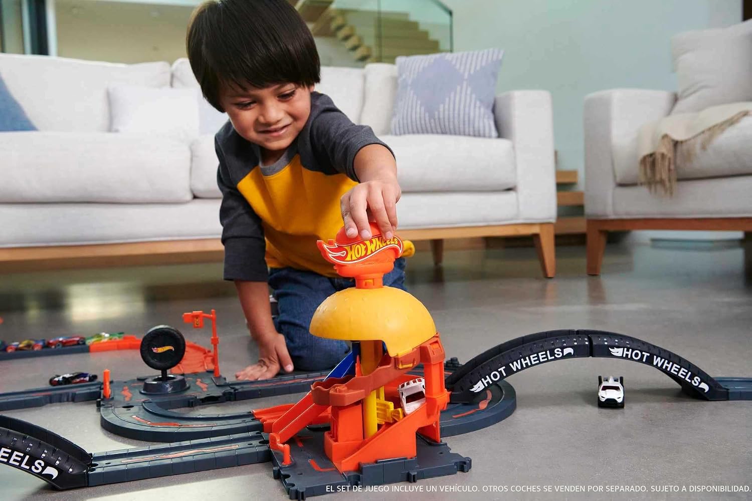 HOT WHEELS CITY BURGER DRIVE-THRU PLAYSET CON 1 VEHÍCULO - 2