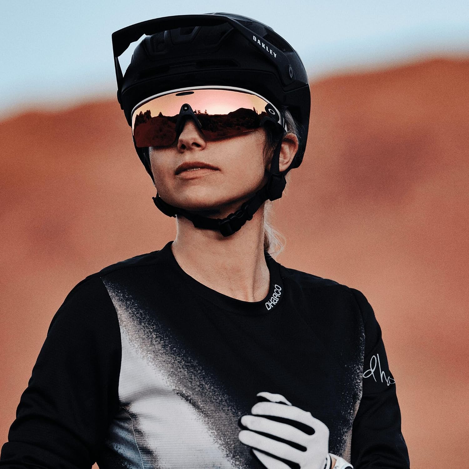 LENTES DE SOL OAKLEY META VANGUARD AI CON AUDIO Y COMPATIBILIDAD PARA FOTO Y VIDEO - 2