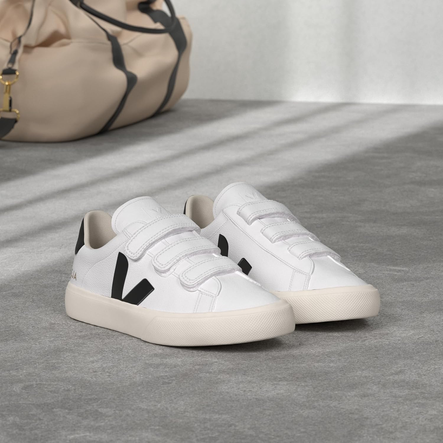 ZAPATILLAS URBANAS VEJA RECIFE LOGO EXTRA BLANCO NEGRO - 2