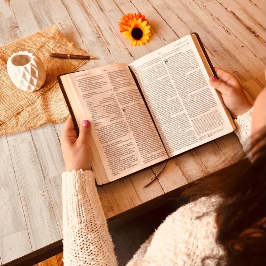 BIBLIA FAMILIAR PERSONALIZADA NLT CON ÁRBOL GENEALÓGICO COLOR MARRÓN RÚSTICO - 3