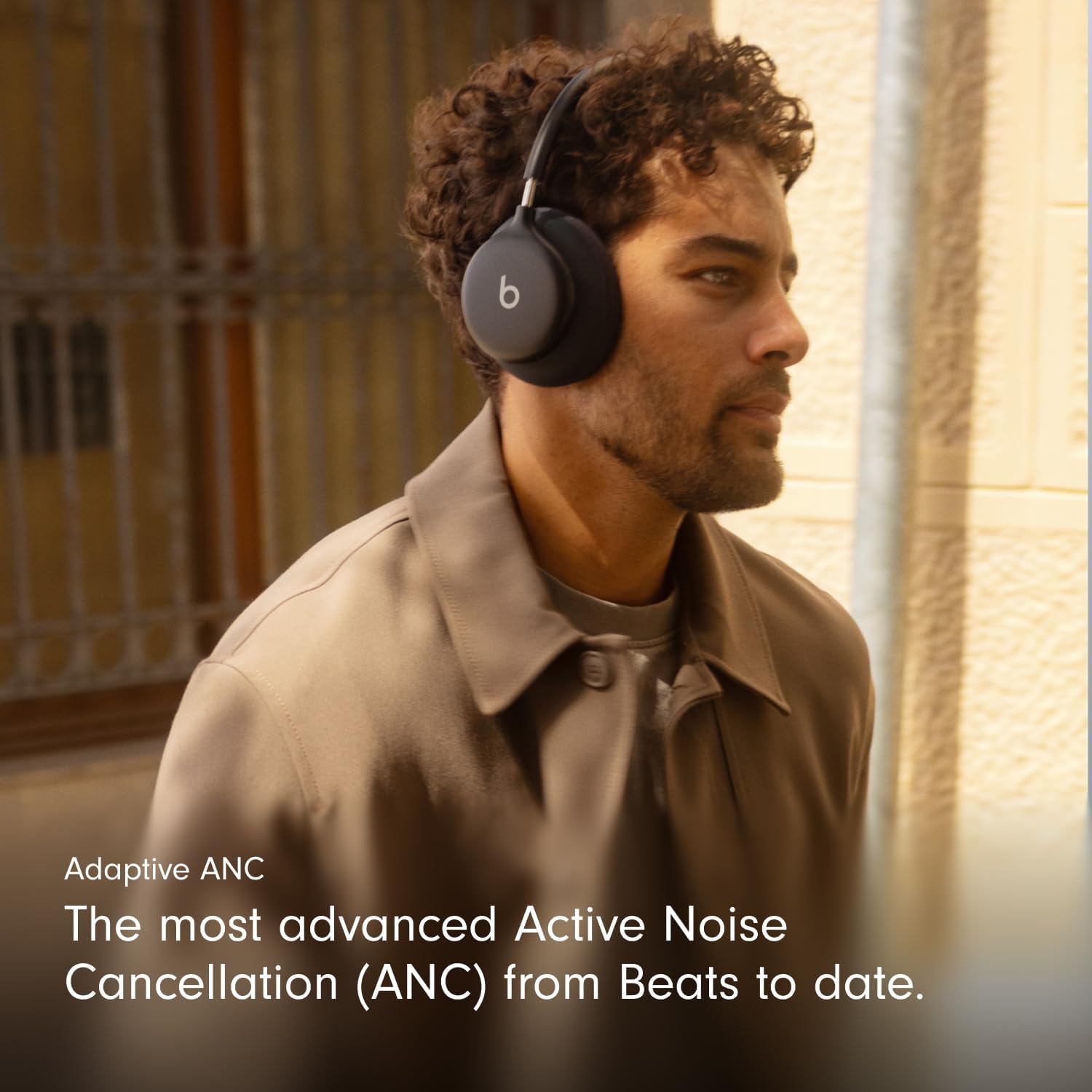 AUDÍFONOS BEATS 360 OVER-EAR CON CANCELACIÓN DE RUIDO COLOR NEGRO - 5