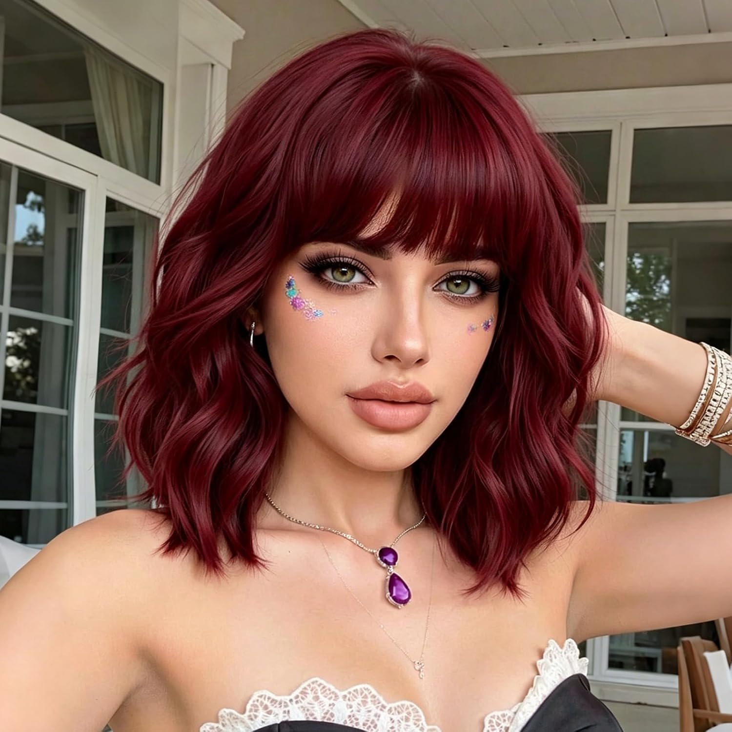 PELUCA BOB CORTA ONDULADA BURGUNDY SINTÉTICA CON FLEQUILLO PARA MUJER - 1