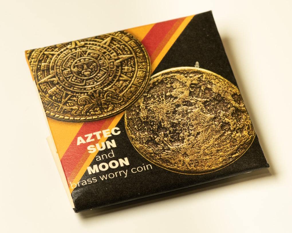 MONEDA WORRY COIN SOL Y LUNA PIEDRA DEL SOL AZTECA LATÓN - 4