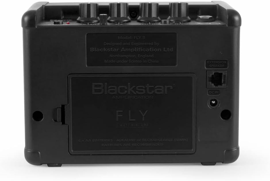 AMPLIFICADOR COMPACTO PARA GUITARRA BLACKSTAR FLY 3 3W 1X3 PULGADAS 2 CANALES ISF NEGRO - 4