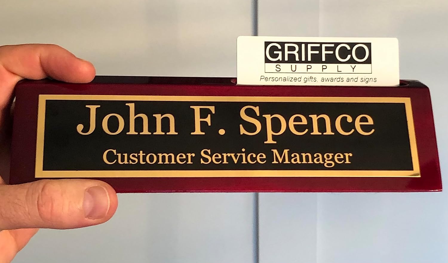 PLACA PARA ESCRITORIO GRIFFCO SUPPLY ROSEWOOD CON PORTA TARJETAS - 4