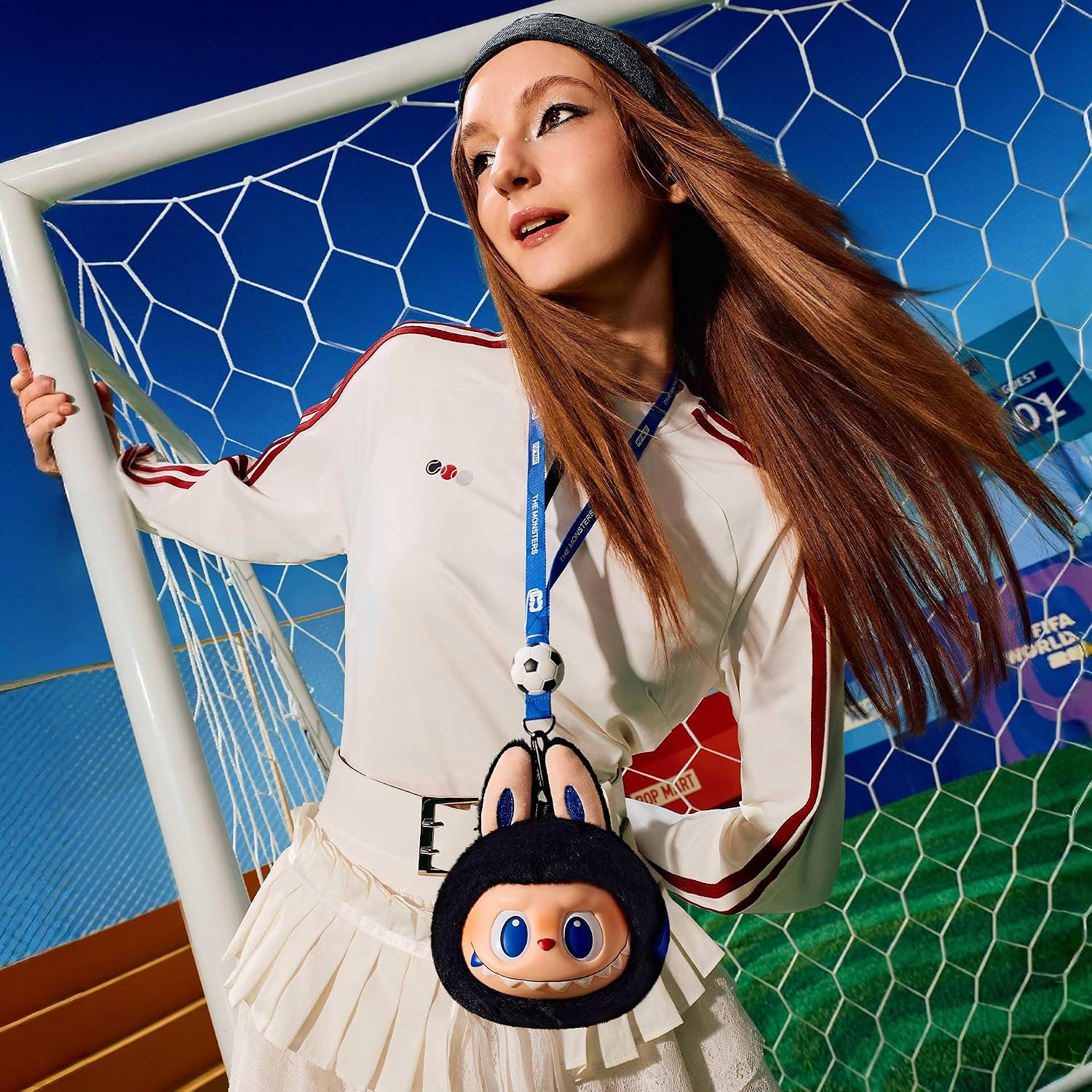 LLAVERO POP MART THE MONSTERS FIFA WORLD CUP 2026 CON COLGANTE LABUBU - 5