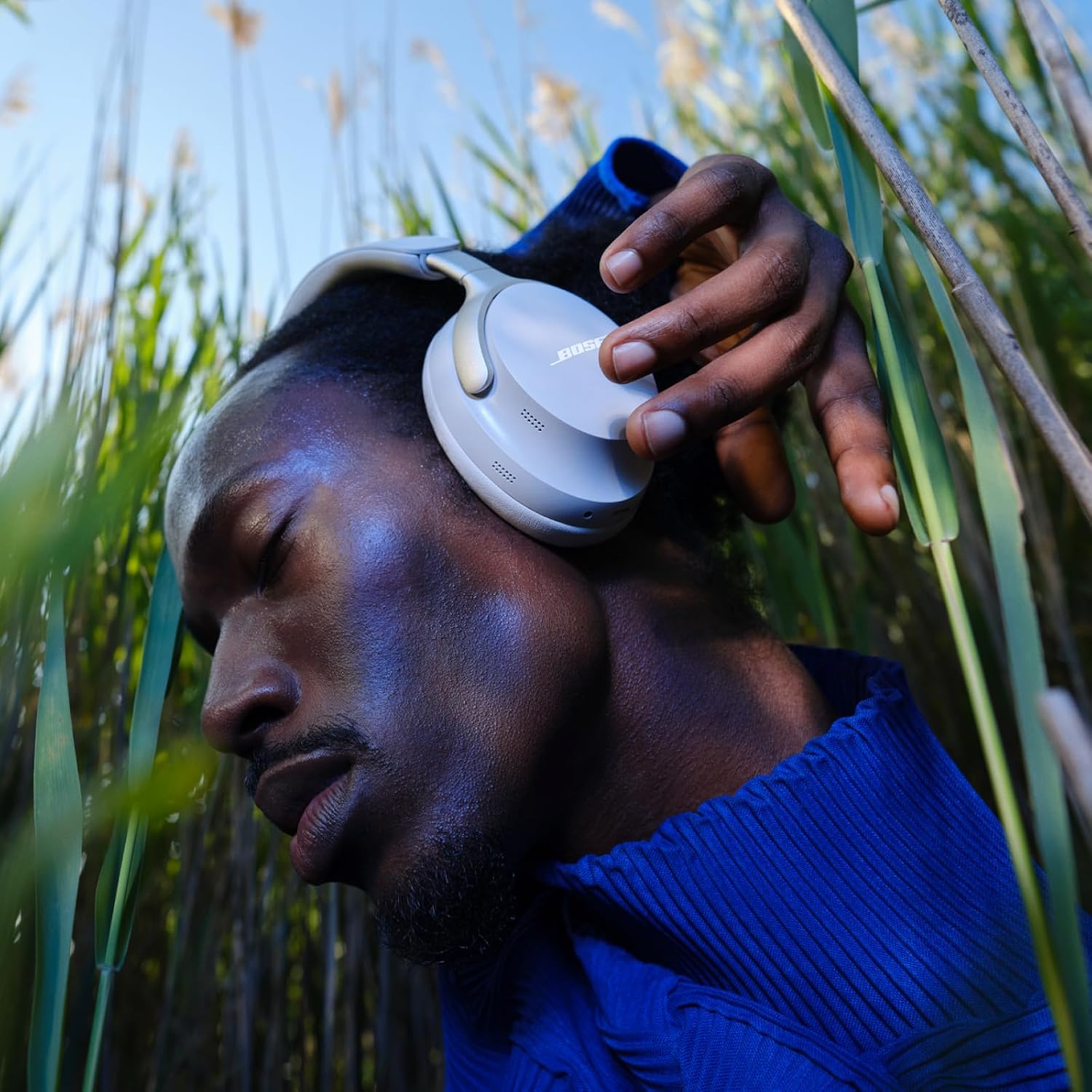 AUDÍFONOS BOSE QUIETCOMFORT ULTRA INALÁMBRICOS CON CANCELACIÓN DE RUIDO Y AUDIO ESPACIAL BLANCO HUMO - 3