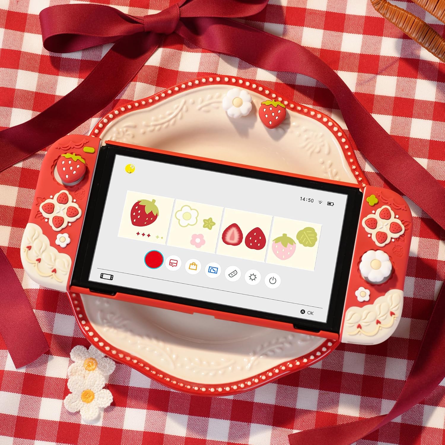 FUNDA PROTECTORA GEEKSHARE PARA SWITCH OLED CON CUBIERTA DE SILICONA Y 2 TAPAS PARA JOYSTICK COLOR FRESAS CON CREMA - 4