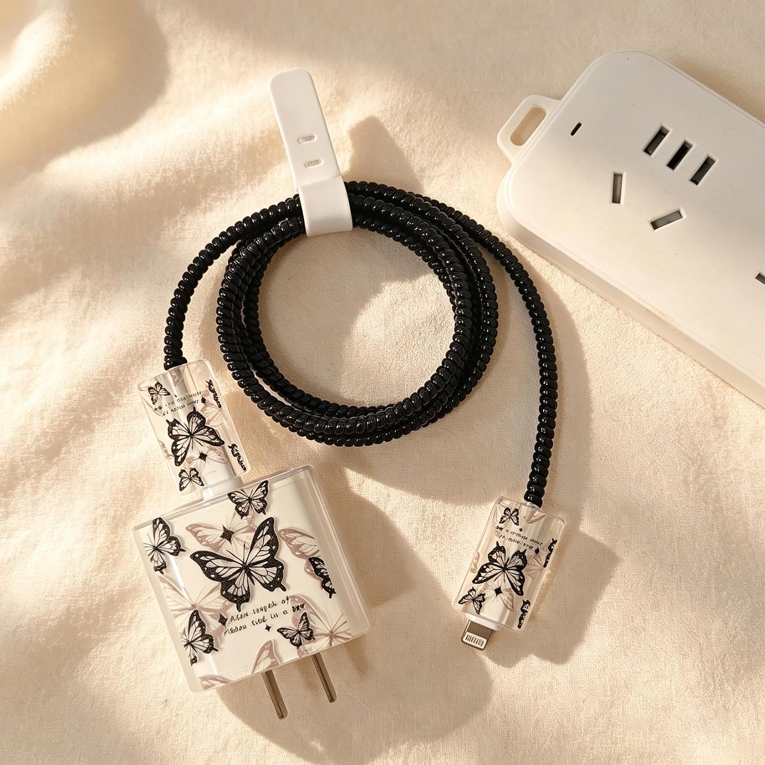 PROTECTOR PARA CARGADOR FARVEWRY 20W USB-C IPHONE DISEÑO BUTTERFLY - 4