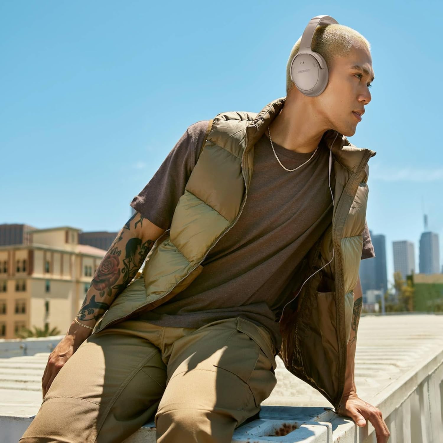 AUDÍFONOS BOSE QUIETCOMFORT WIRELESS BLUETOOTH OVER-EAR SANDSTONE CON CANCELACIÓN DE RUIDO Y MICRÓFONO - 5
