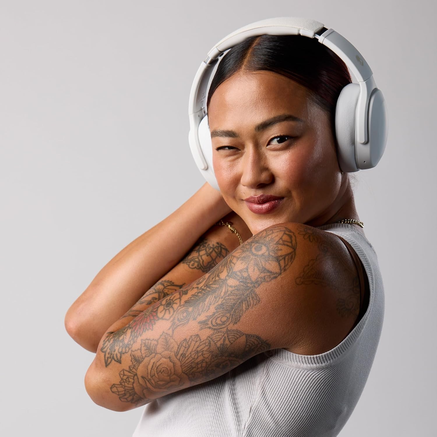 AUDÍFONOS SKULLCANDY CRUSHER EVO WIRELESS BASS AJUSTABLE BONE - 4