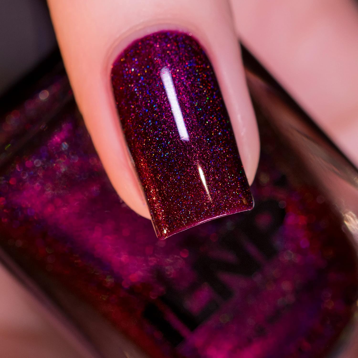 ESMALTE DE UÑAS ILNP BLACK ORCHID DEEP BURGUNDY HOLOGRÁFICO - 2