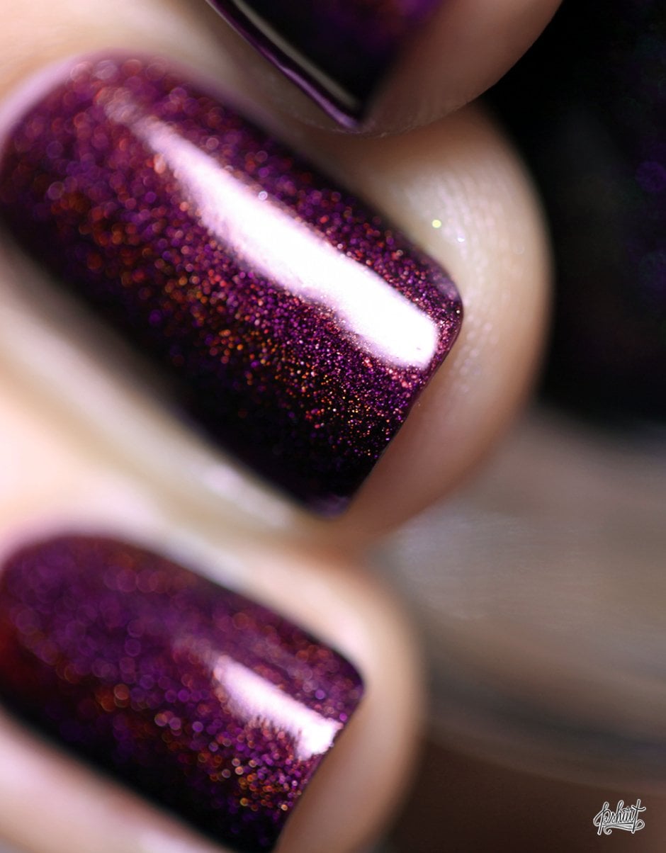 ESMALTE DE UÑAS ILNP BLACK ORCHID DEEP BURGUNDY HOLOGRÁFICO - 5