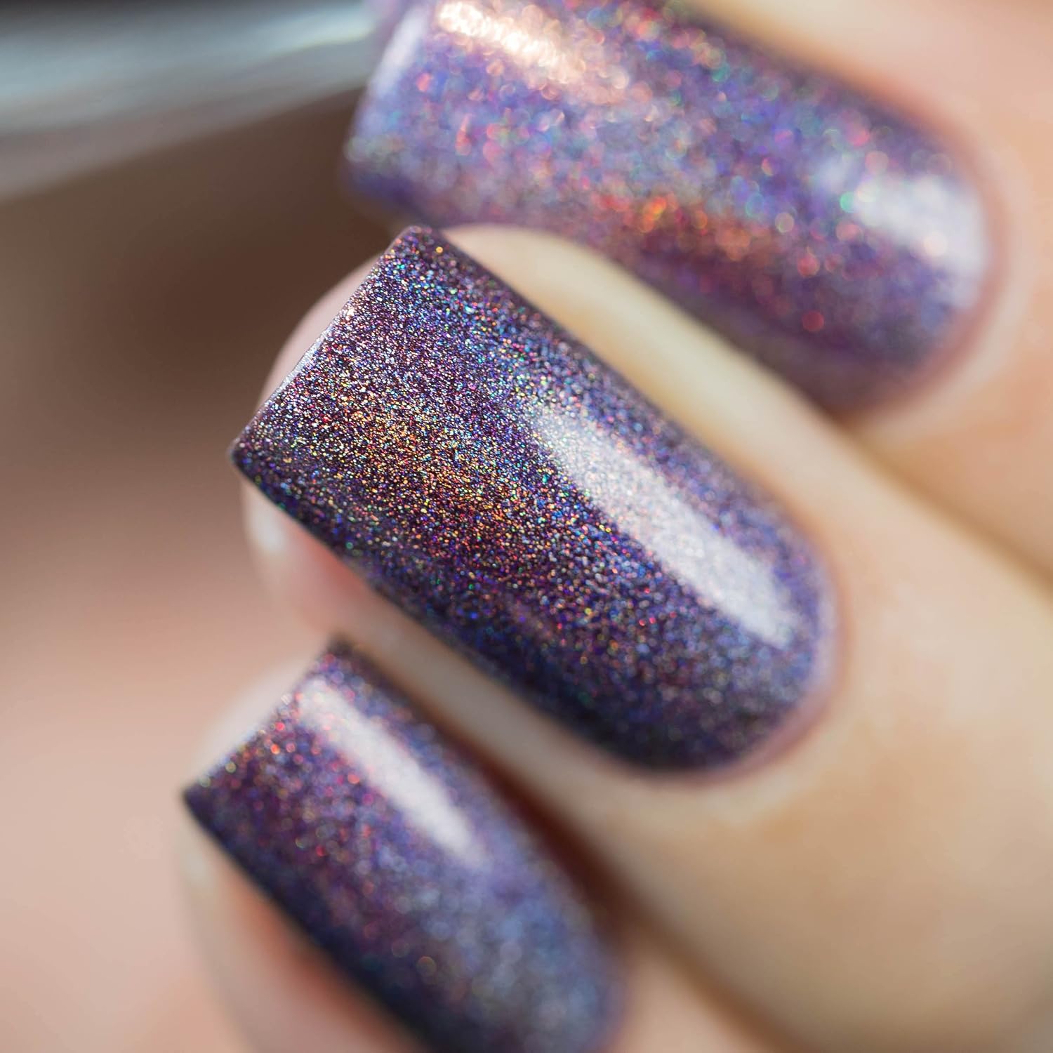 ESMALTE DE UÑAS ILNP CHARMED ROYAL PLUM ULTRA HOLOGRÁFICO 12ML - 5