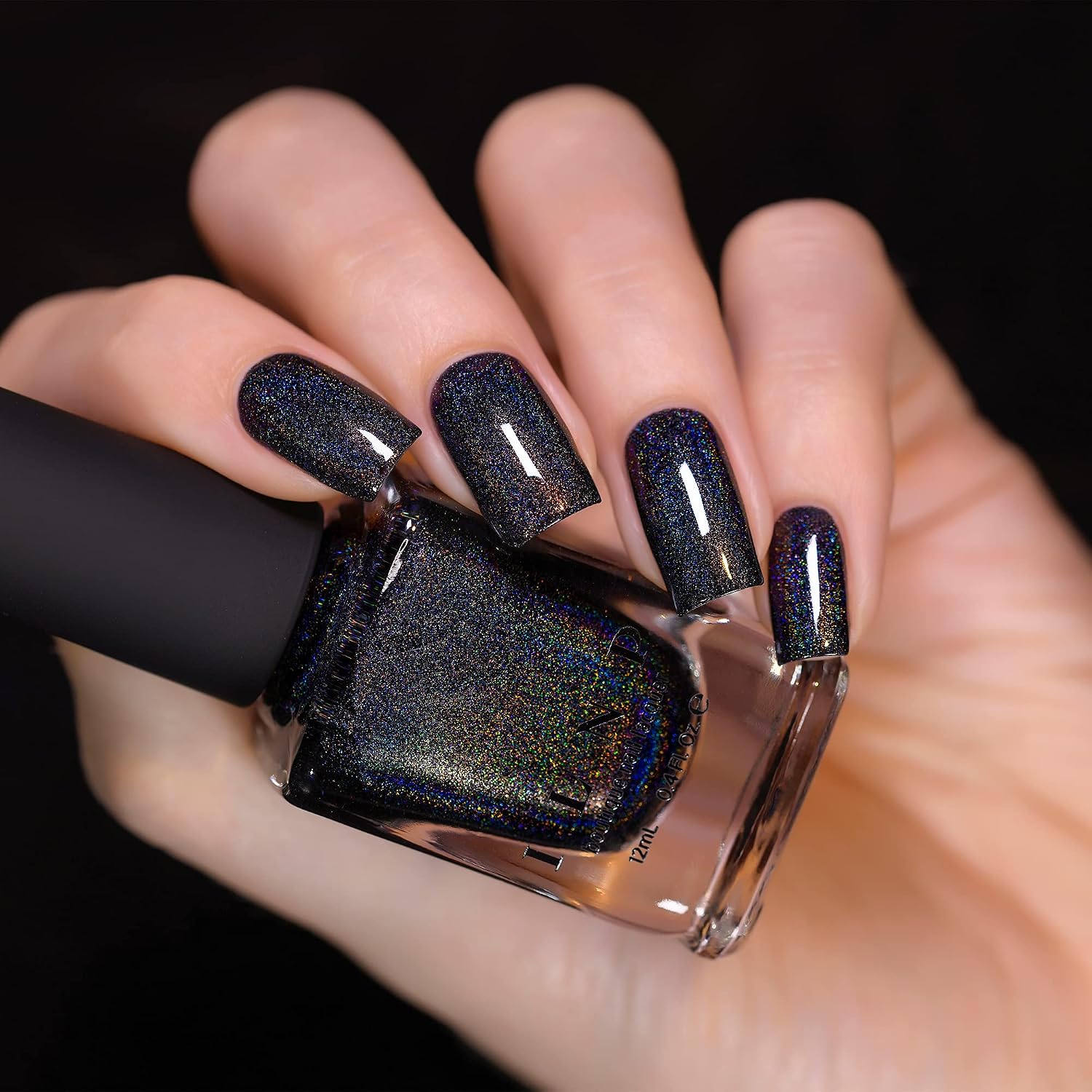 ESMALTE DE UÑAS ILNP BLACK MAGIC NEGRO HOLOGRÁFICO PROFUNDO - 2