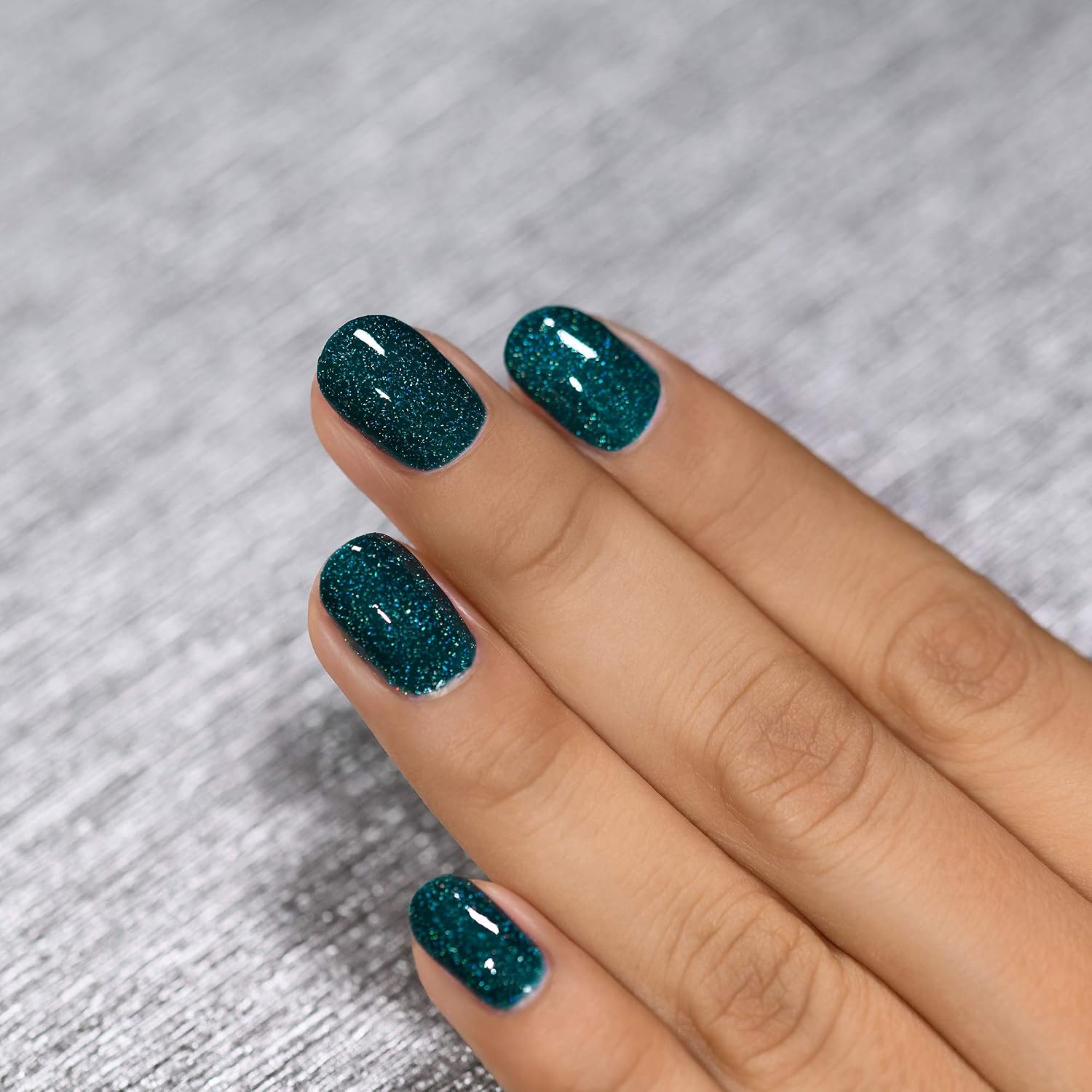 ESMALTE DE UÑAS ILNP CHEERS VERDE BOSQUE HOLOGRÁFICO 12ML - 4