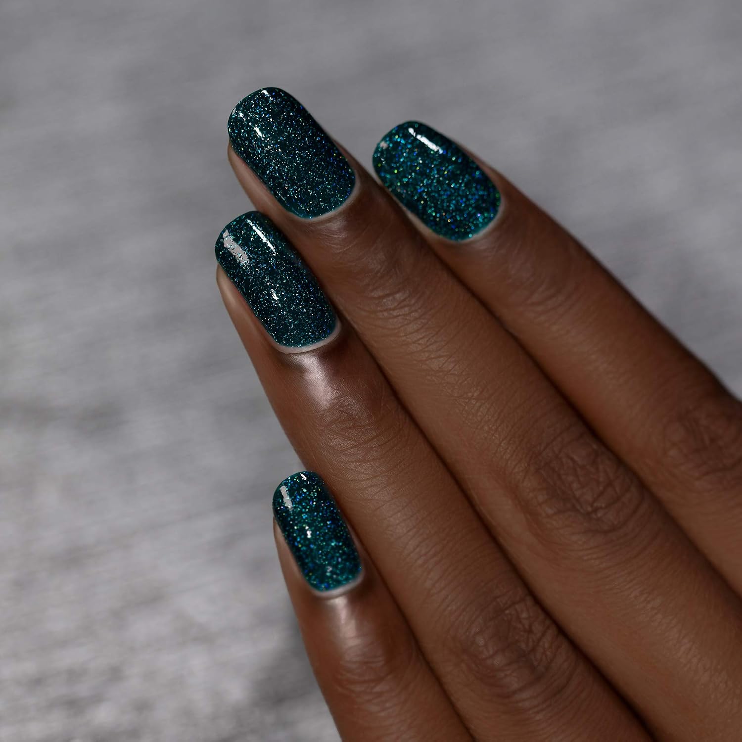 ESMALTE DE UÑAS ILNP CHEERS VERDE BOSQUE HOLOGRÁFICO 12ML - 5