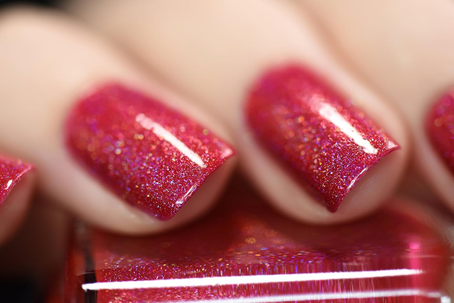 ESMALTE DE UÑAS ILNP CLOSURE ROJO MANZANA HOLOGRÁFICO - 3
