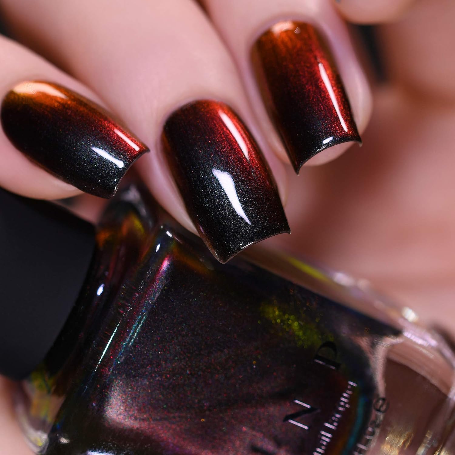 ESMALTE DE UÑAS ILNP ECLIPSE CAMBIO DE COLOR NEGRO A ROJO - 4