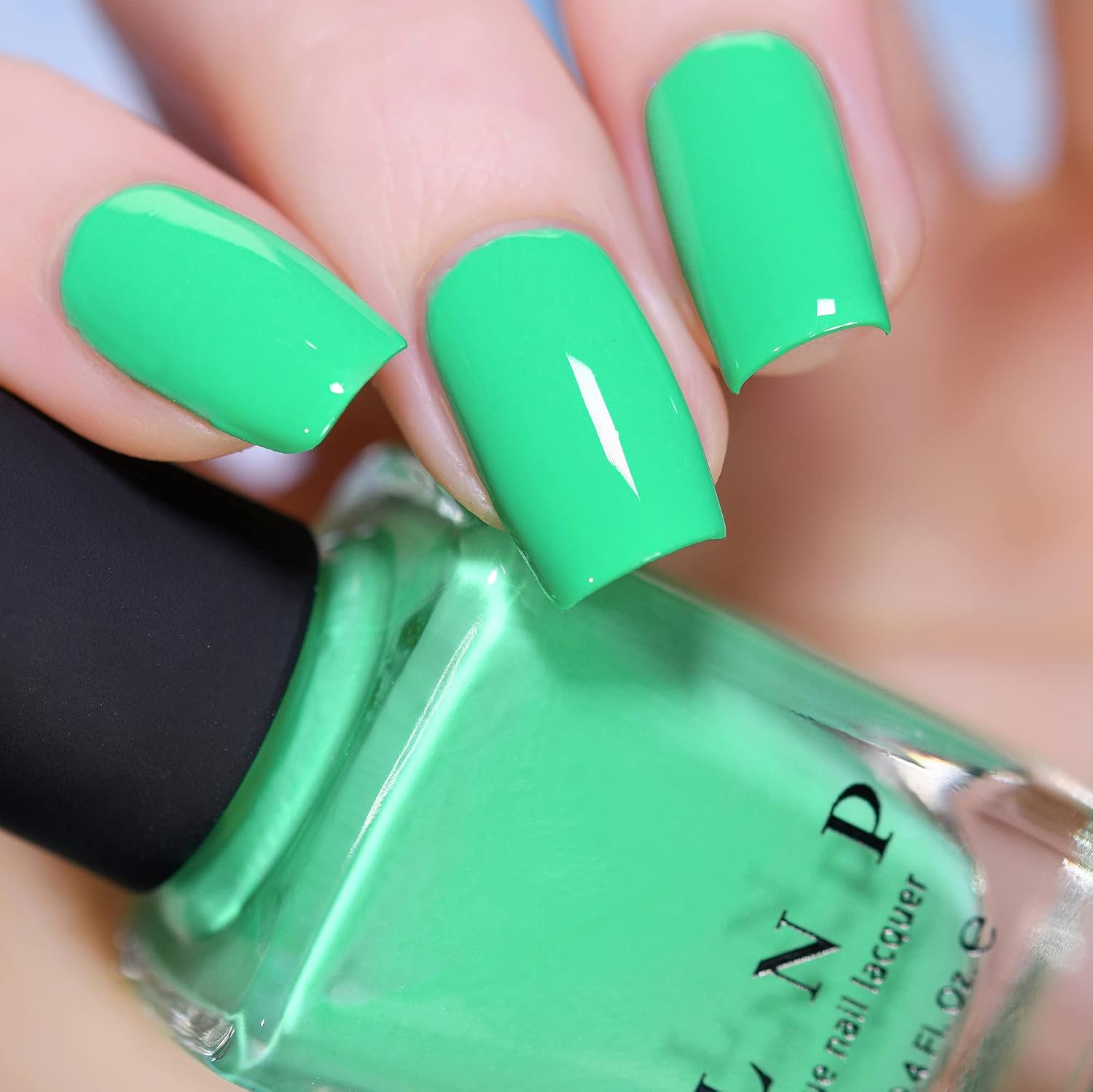 ESMALTE DE UÑAS ILNP BOTTOMS UP VERDE ESPUMA DE MAR CREMOSO - 3