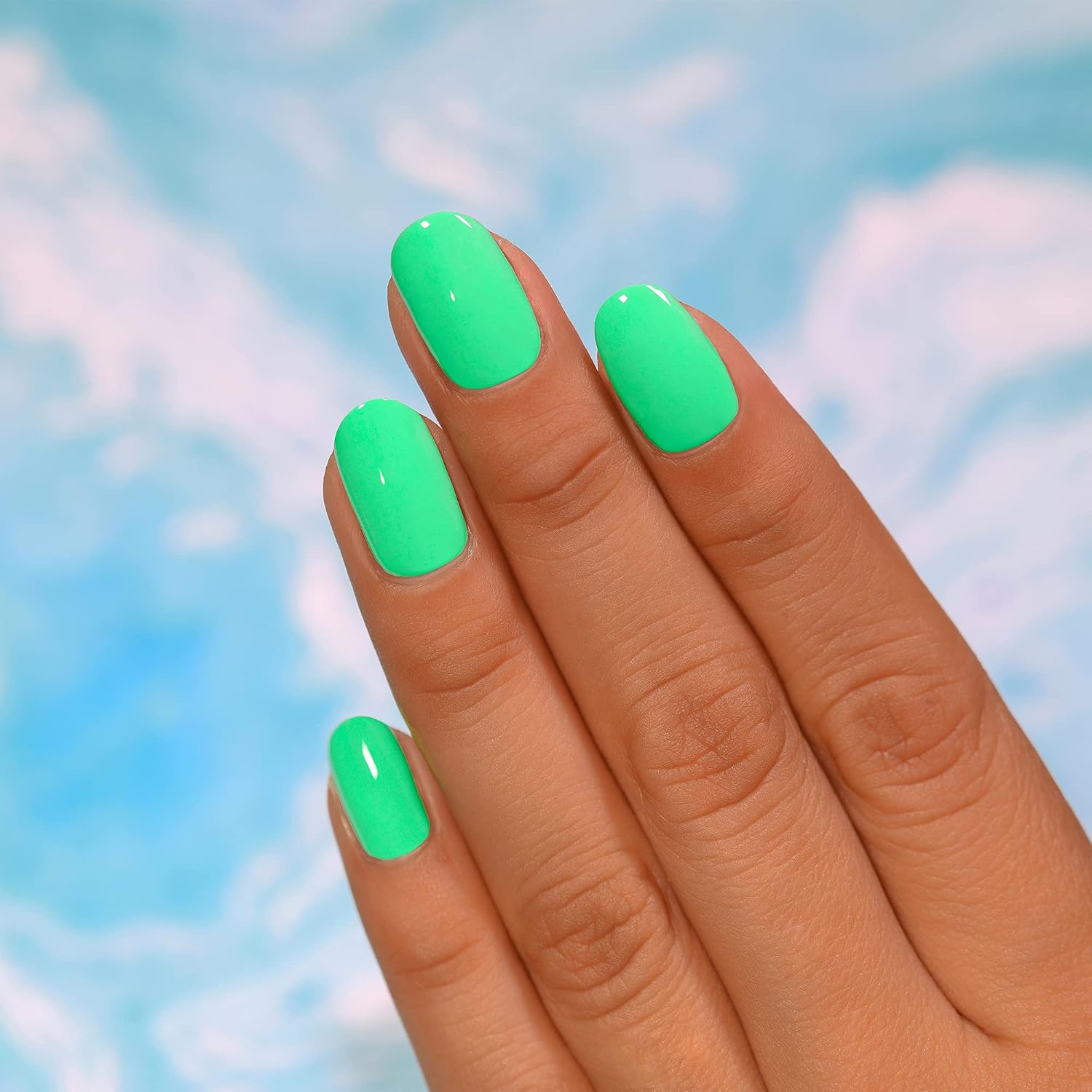 ESMALTE DE UÑAS ILNP BOTTOMS UP VERDE ESPUMA DE MAR CREMOSO - 4