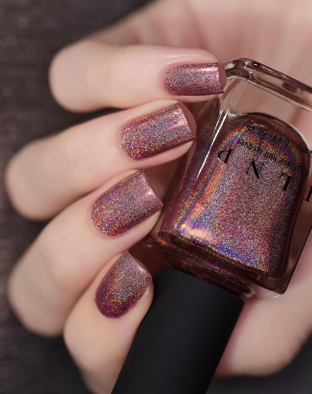 ESMALTE DE UÑAS ILNP DINNER PARTY MARSALA ULTRA HOLOGRÁFICO - 5