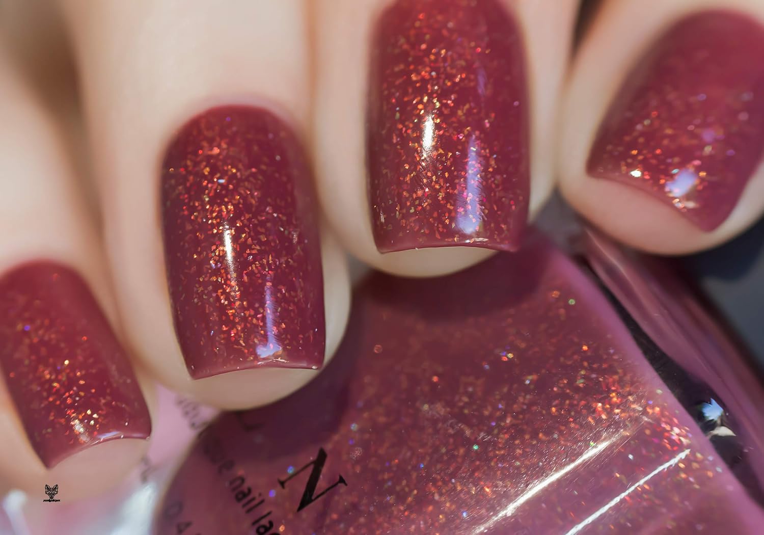 ESMALTE DE UÑAS ILNP CROSS MY HEART ROJO RÚSTICO HOLOGRÁFICO JELLY - 4