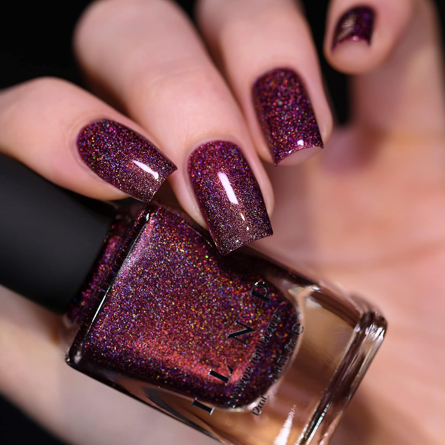 ESMALTE DE UÑAS ILNP BROADWAY VINO SATURADO ULTRA HOLO - 3
