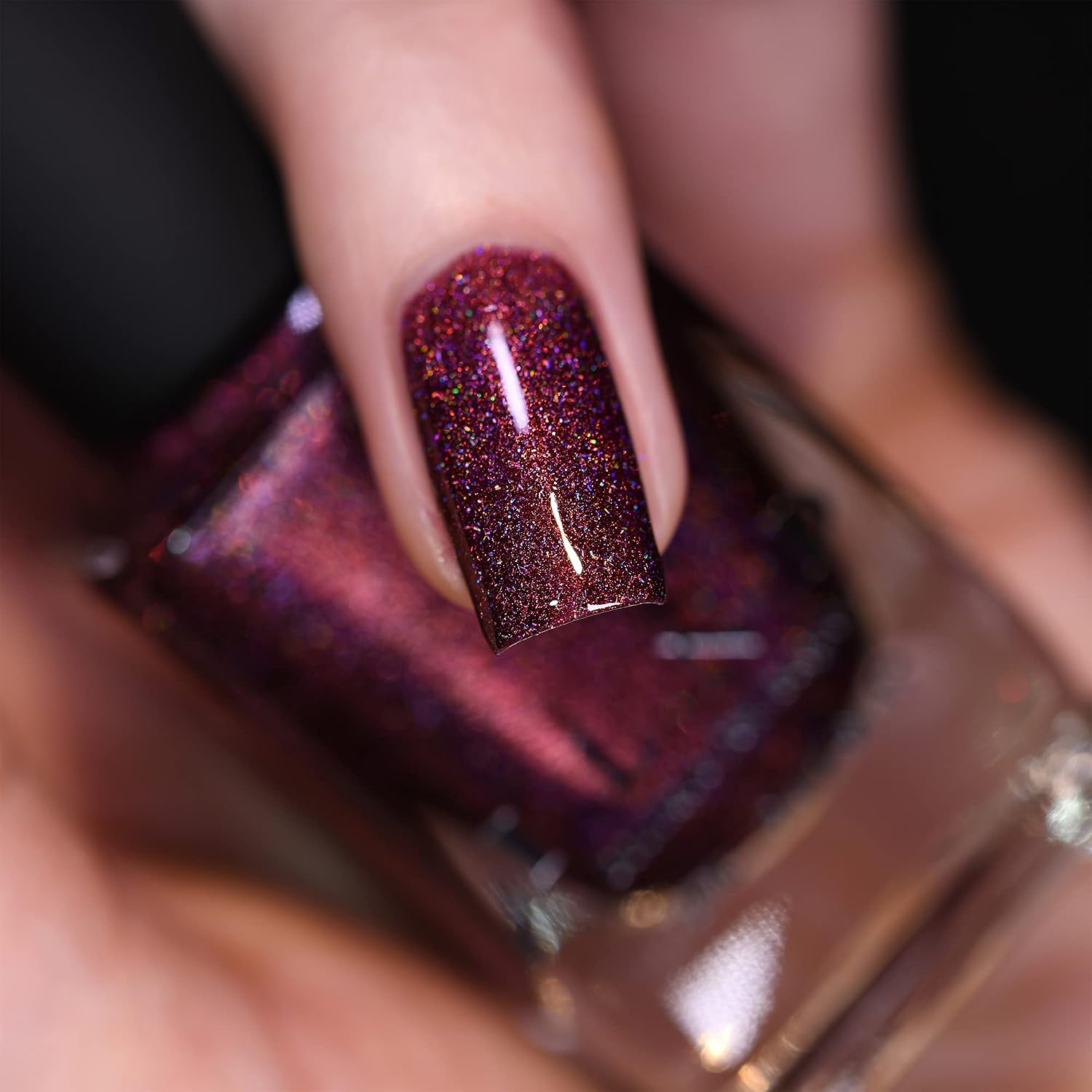 ESMALTE DE UÑAS ILNP BROADWAY VINO SATURADO ULTRA HOLO - 4