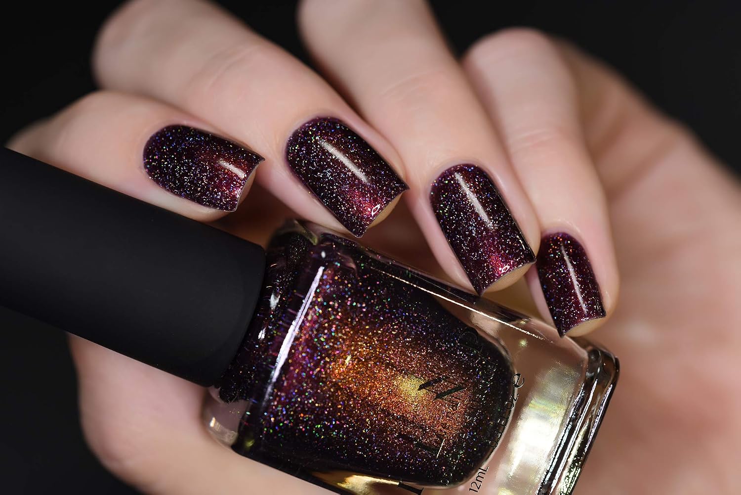 ESMALTE DE UÑAS ILNP BARDOT ROJO CAOBA HOLOGRÁFICO - 3