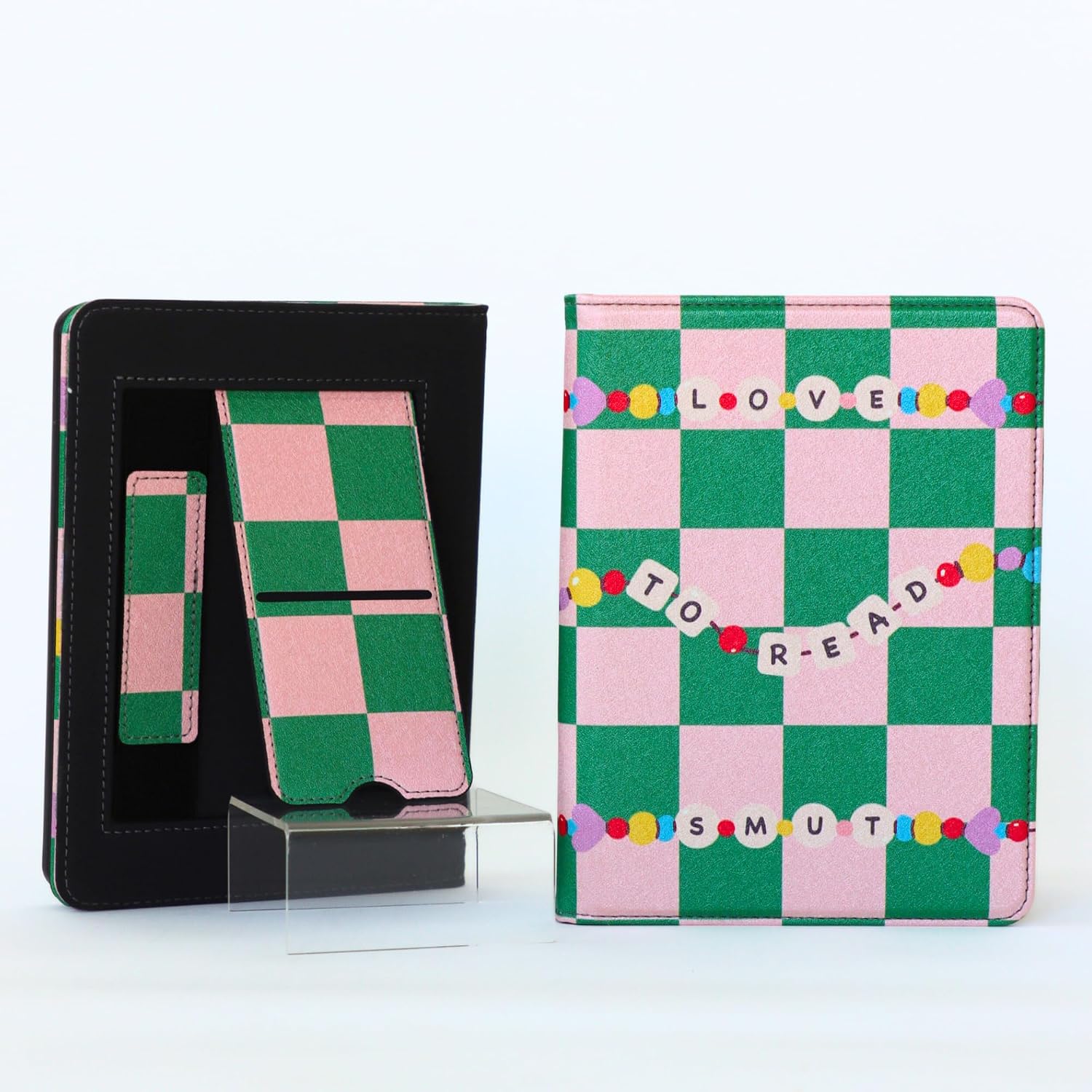 ESTUCHE PARA KINDLE LASH NEXT DOOR LOVE TO READ CON SOPORTE Y CORREA DE MANO - 1