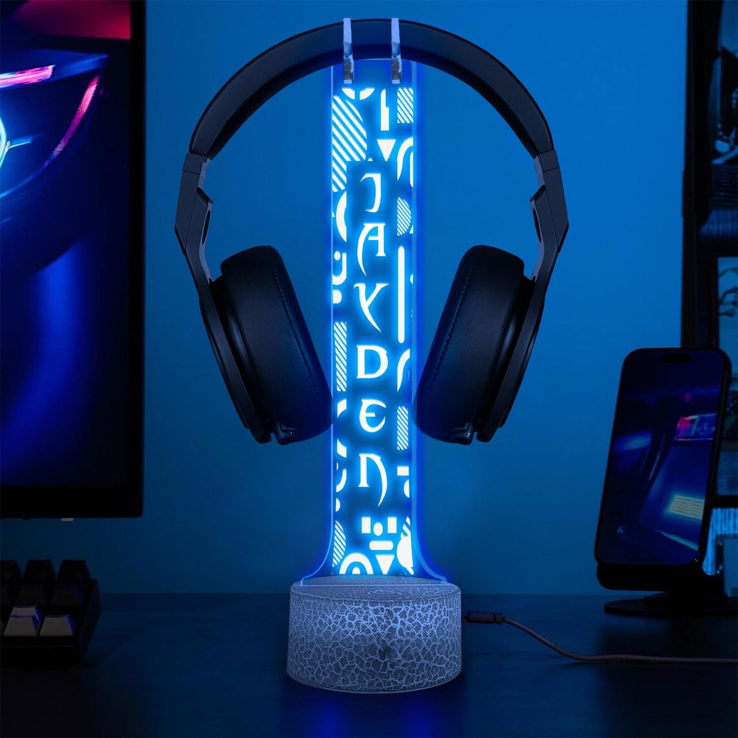 SOPORTE PARA AUDÍFONOS GAMER GIANTBIGHANDS CON LUCES LED RGB Y NOMBRE PERSONALIZADO - 1