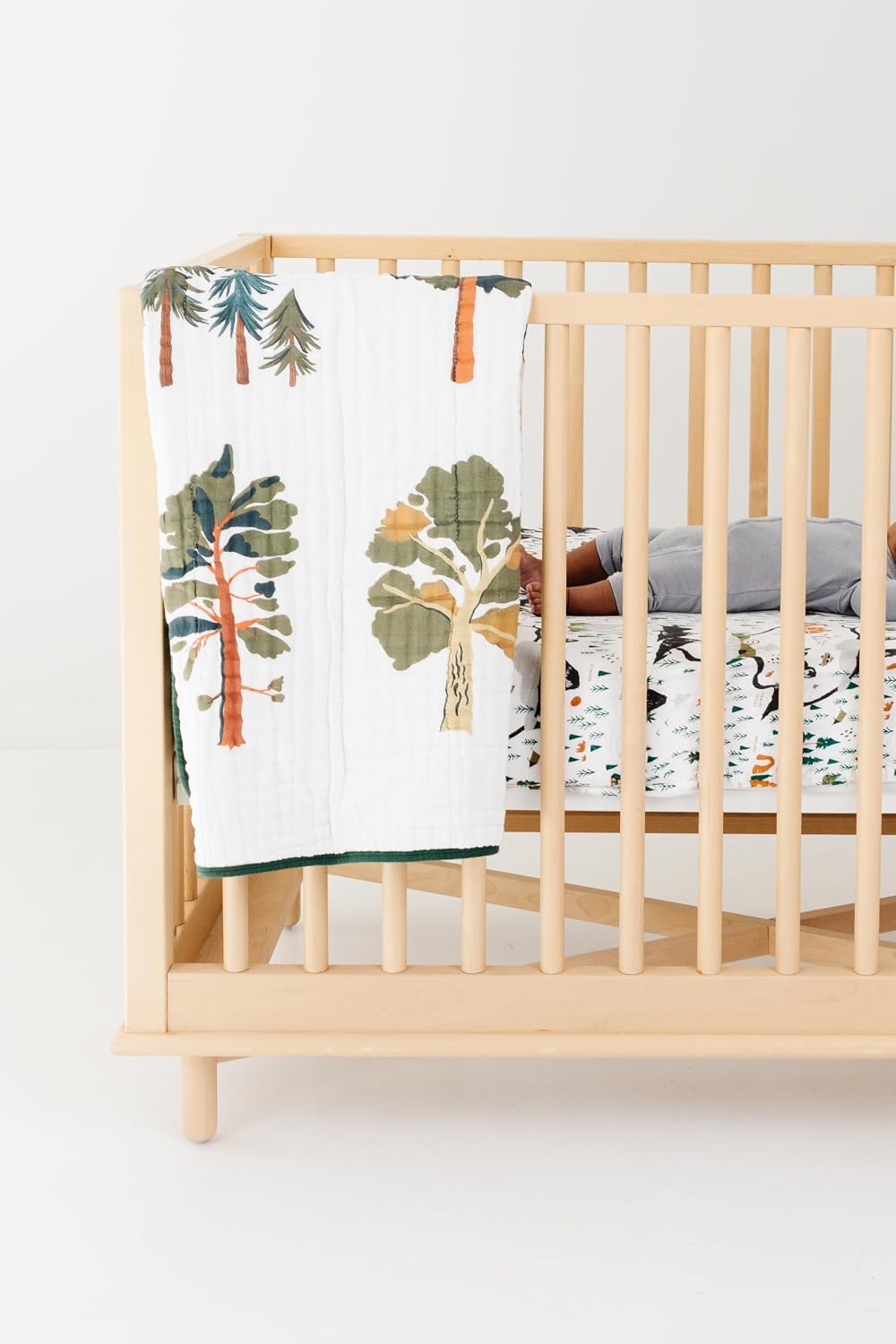 COLCHA CLEMENTINE KIDS FOREST TREES 120X120 CM ALGODÓN MUSELINA VERDE - 4