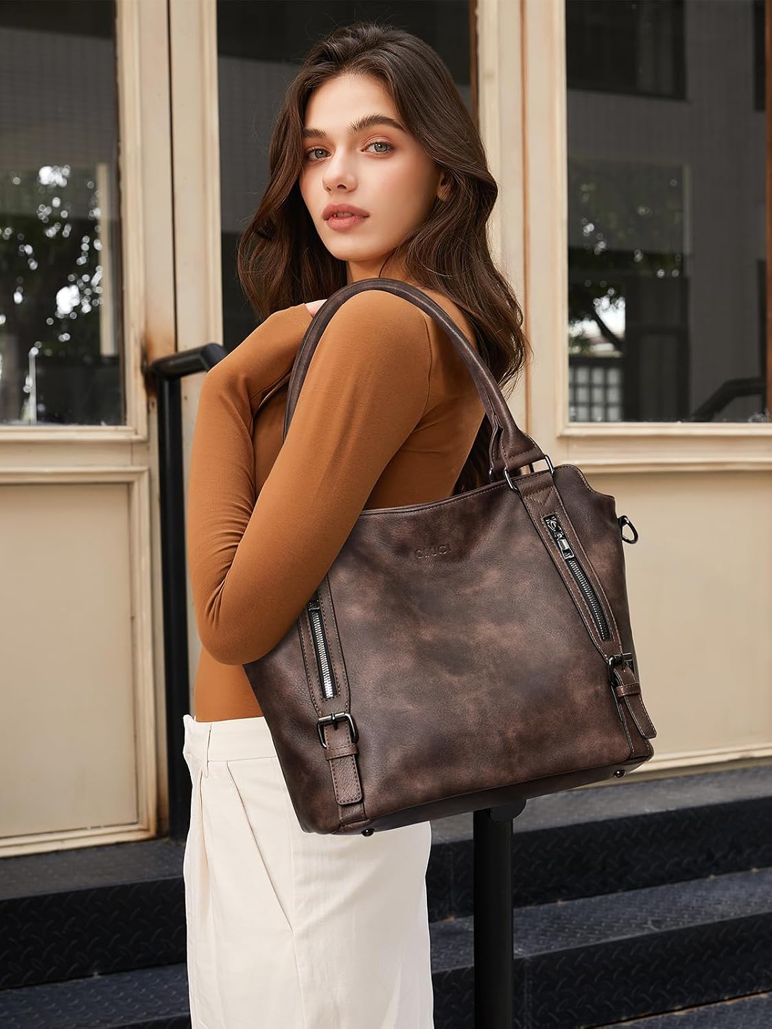 BOLSO GRANDE PARA MUJER CLUCI CON MÚLTIPLES BOLSILLOS ESTILO HOBO - 2