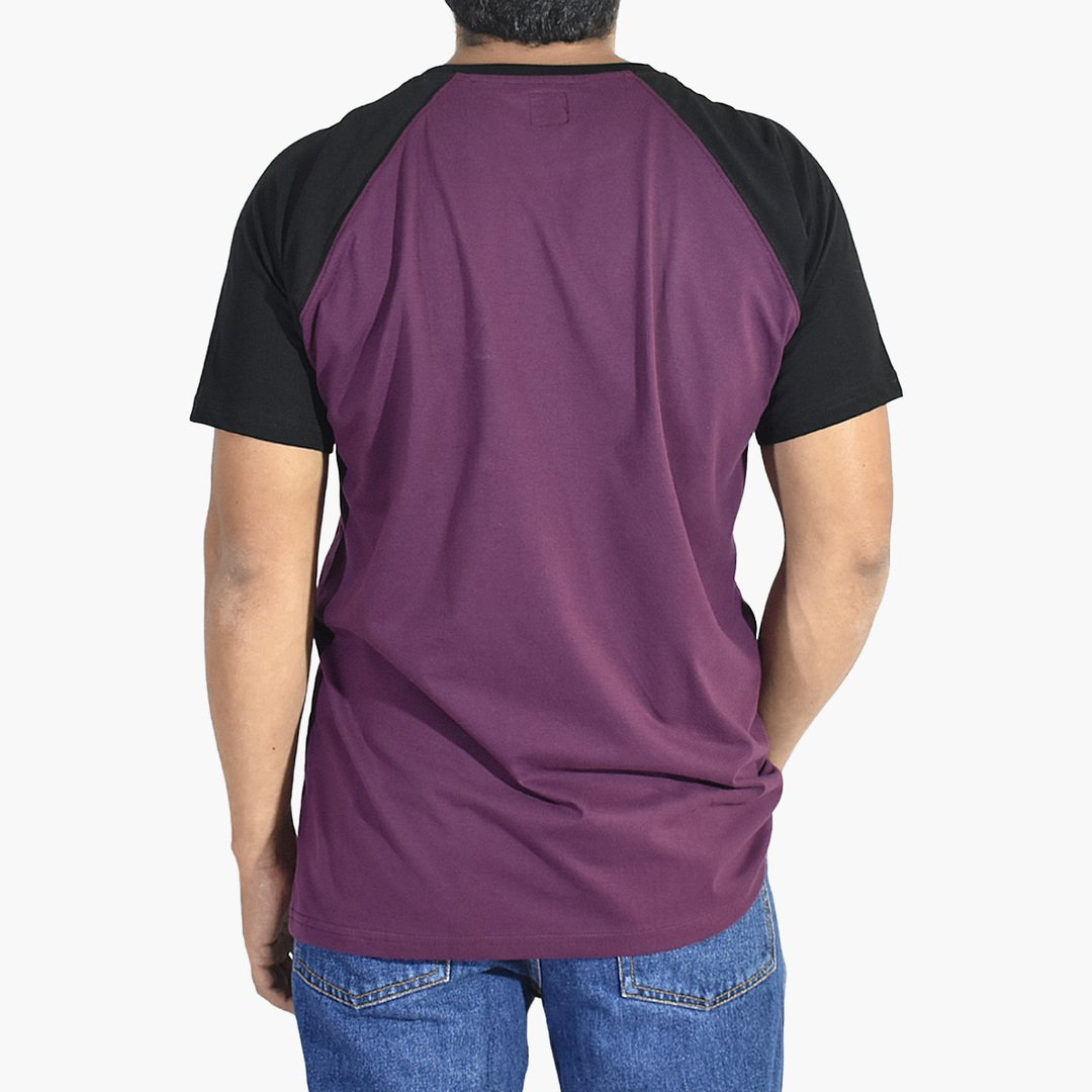 POLO RANGLAN DE ALGODÓN CON BOLSILLO YONISTERS CLOTHING MORADO - 5